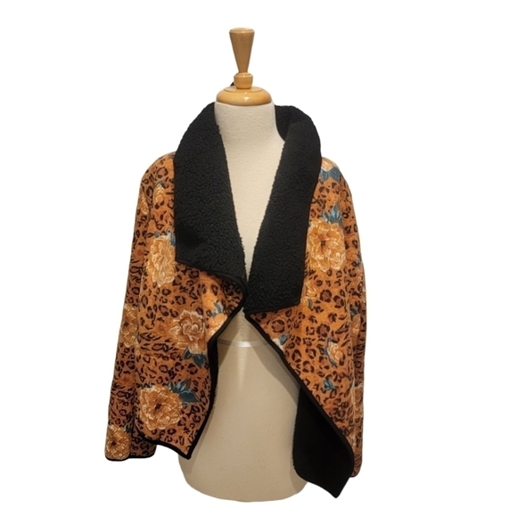 MINKPINK Leopard floral Sherpa Jacket size large - Picture 2 of 11